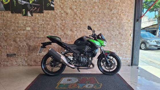 KAWASAKI Z400 KAWASAKI Z400